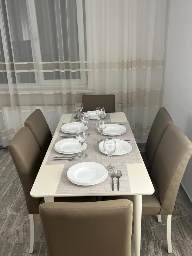 Luxrent Lejlighed Chişinău Eksteriør billede
