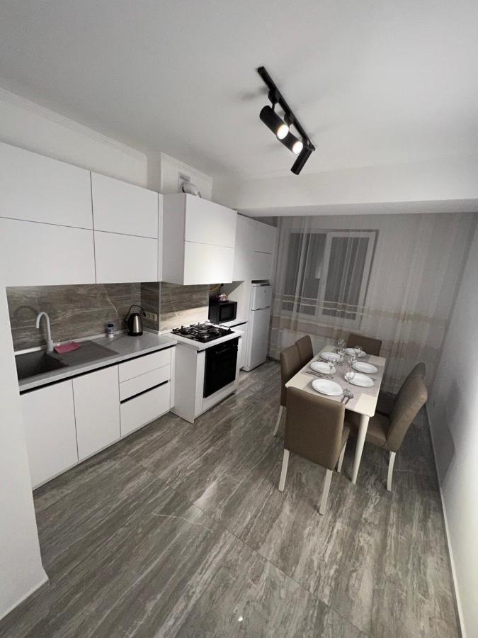 Luxrent Lejlighed Chişinău Eksteriør billede